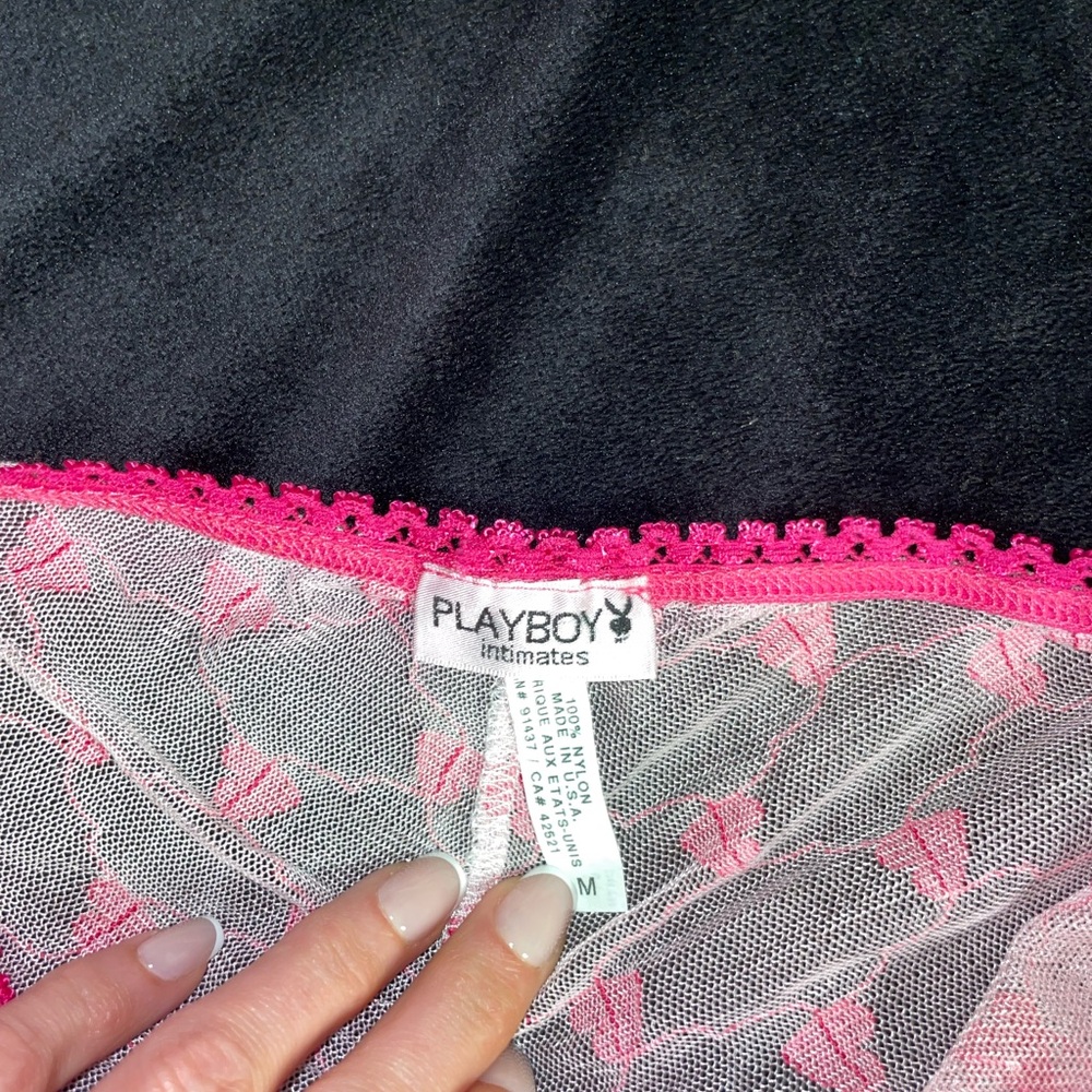 RARE Early 2000s Y2K PLAYBOY SleepSet - 💗Print
Iconic Bombshell vibes - Picture 5 of 10
